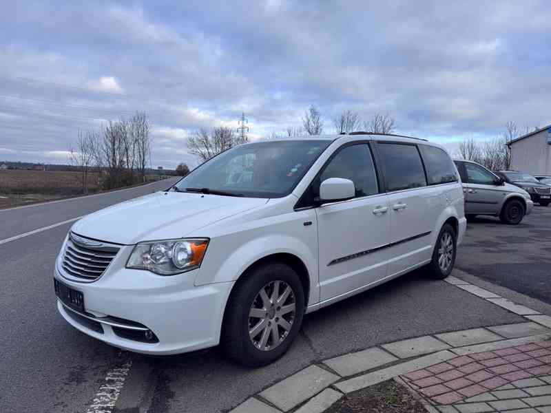 Chrysler Town & Country 3.6 LPG DVD RT 2014 - foto 2