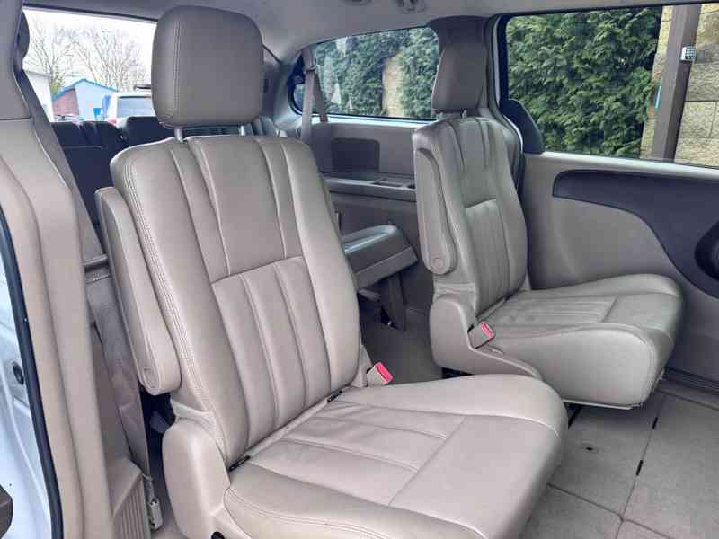 Chrysler Town & Country 3.6 LPG DVD RT 2014 - foto 9