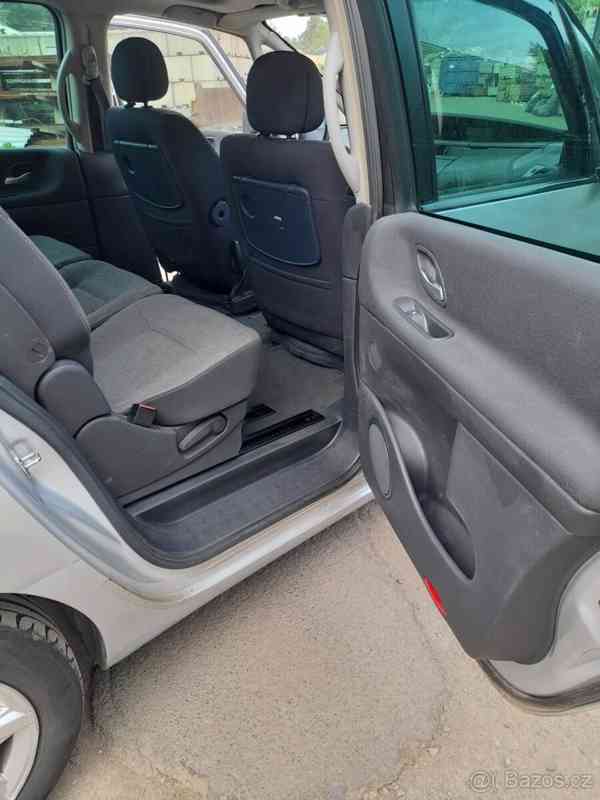 Renault Espace 2,0 IV DIESEL 2DCI PANORAMA - foto 15