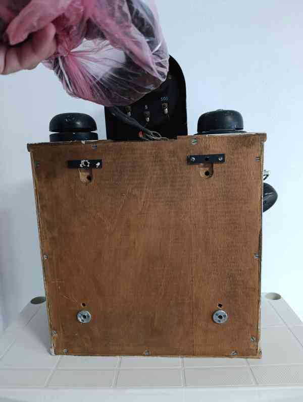 Stará telefonní ústředna Tesla - foto 9