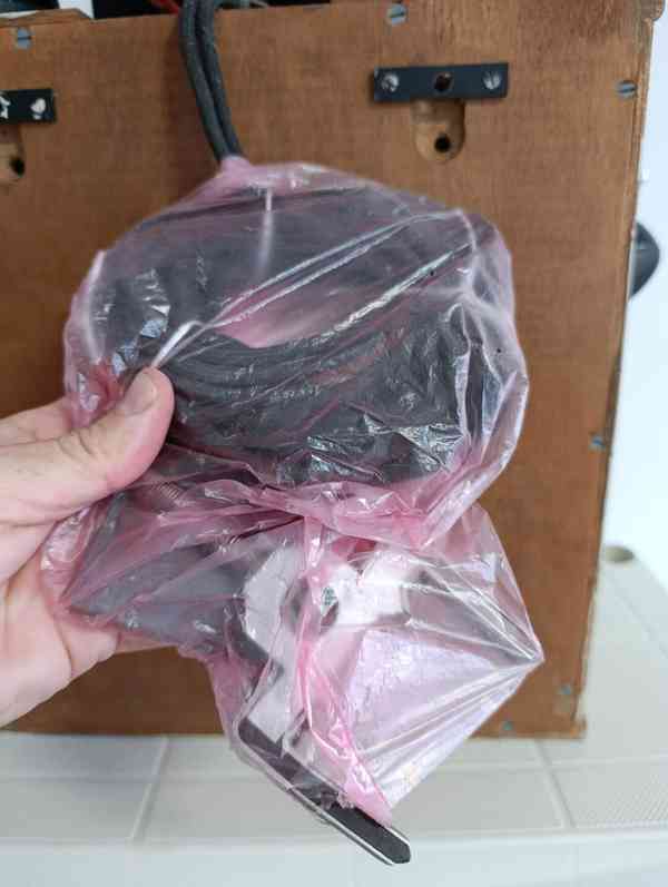 Stará telefonní ústředna Tesla - foto 10