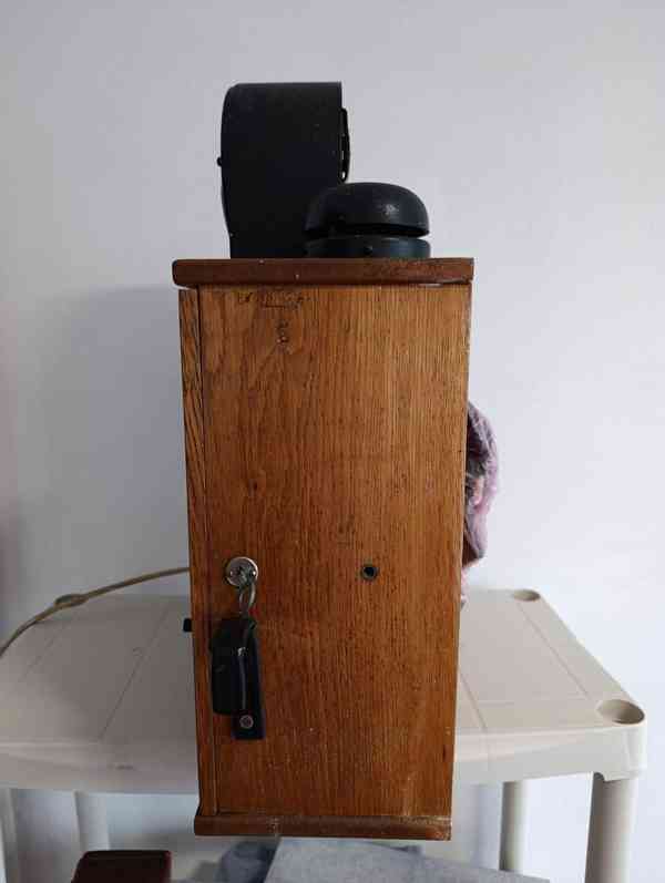 Stará telefonní ústředna Tesla - foto 7