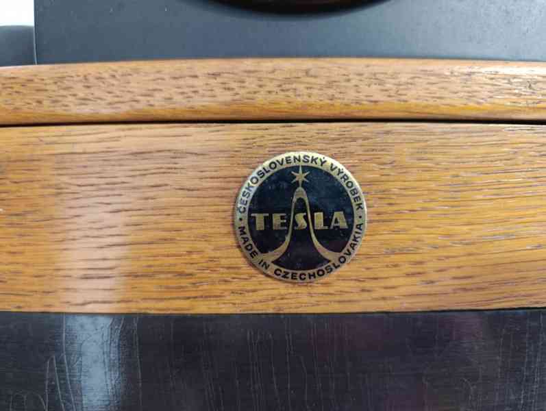 Stará telefonní ústředna Tesla - foto 20