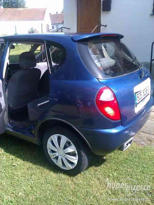 Daihatsu Sirion 1.0 LPG - foto 7