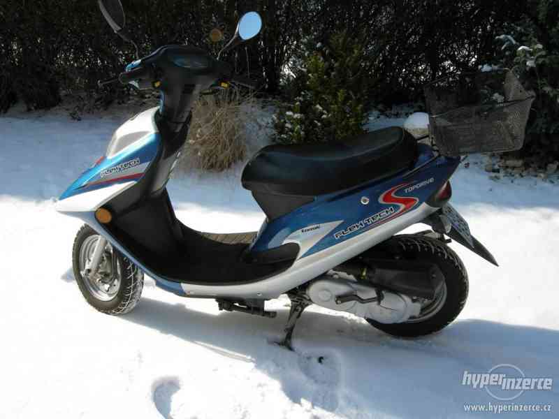 Jako nový skútr, najeto pouze 2890 km, pův. cena 34900 kč - foto 3
