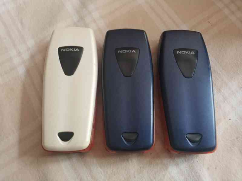 Mobilní tlačítkové telefony Nokia C - foto 4
