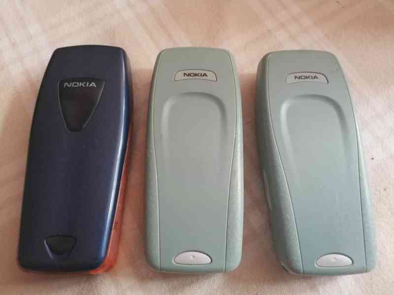 Mobilní tlačítkové telefony Nokia C - foto 6