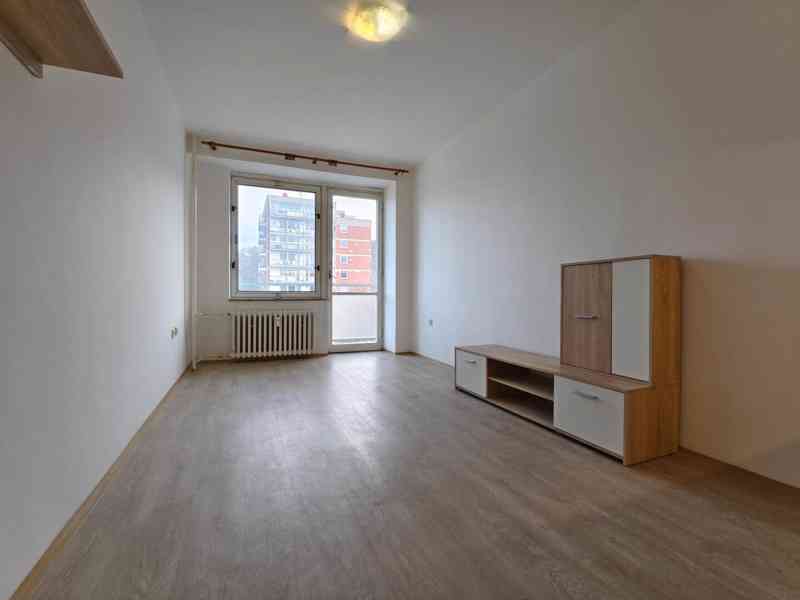 Pronájem 1+kk, 25m2(balk.) (JBC - Paseky, ul. Vít. Nezvala)  - foto 2