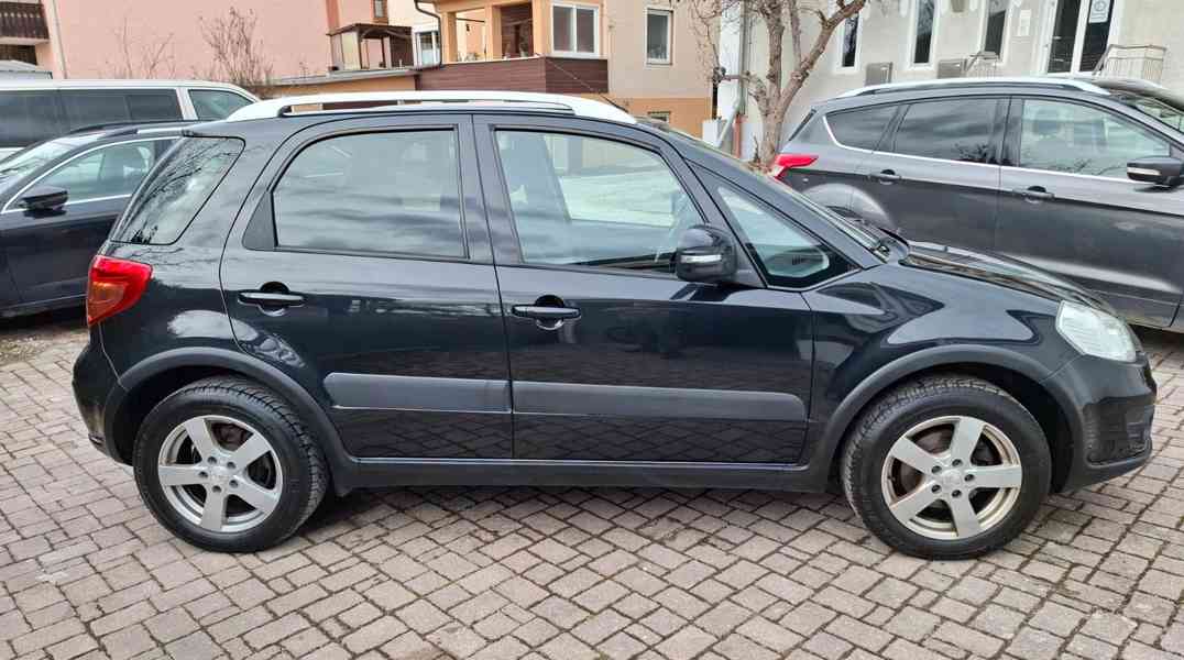 Suzuki SX4 1.6i 4x4 benzín 88kw - foto 9