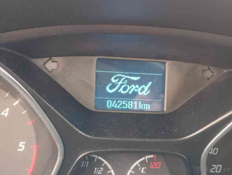 Ford Focus 1.6 TDCi   - foto 16