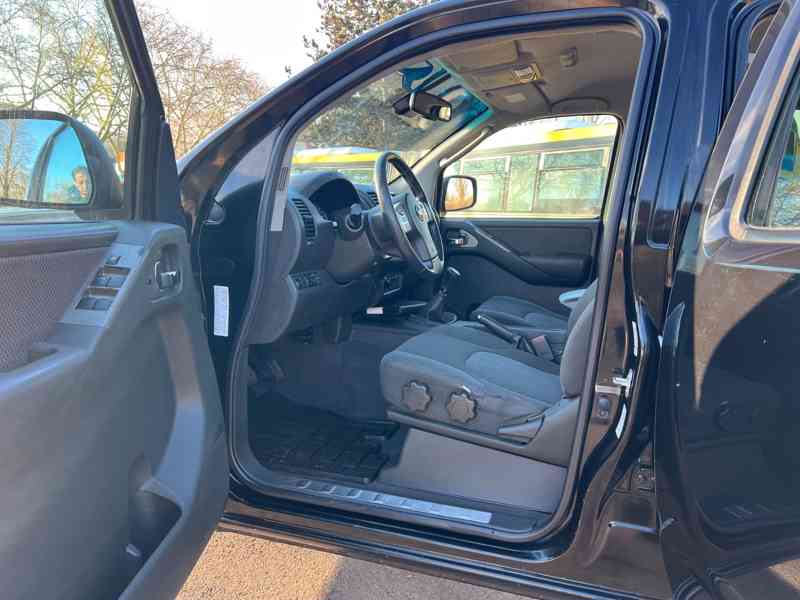 Nissan Navara 2,5DCi 126kw - foto 10