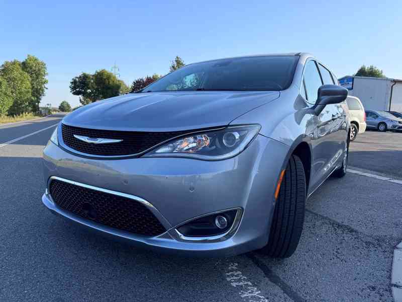 Chrysler Pacifica Grand Caravan  3,6 RU Čocka 2020 - foto 6