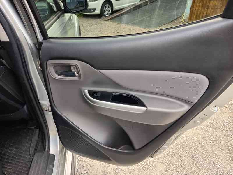 MITSUBISHI L 200 2,5D 4WD Outdoor ČR 1 majitel DPH - foto 16