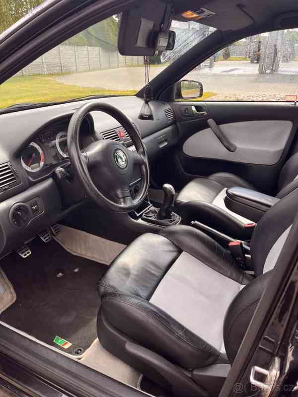 Škoda Octavia 1,8 RS - foto 17