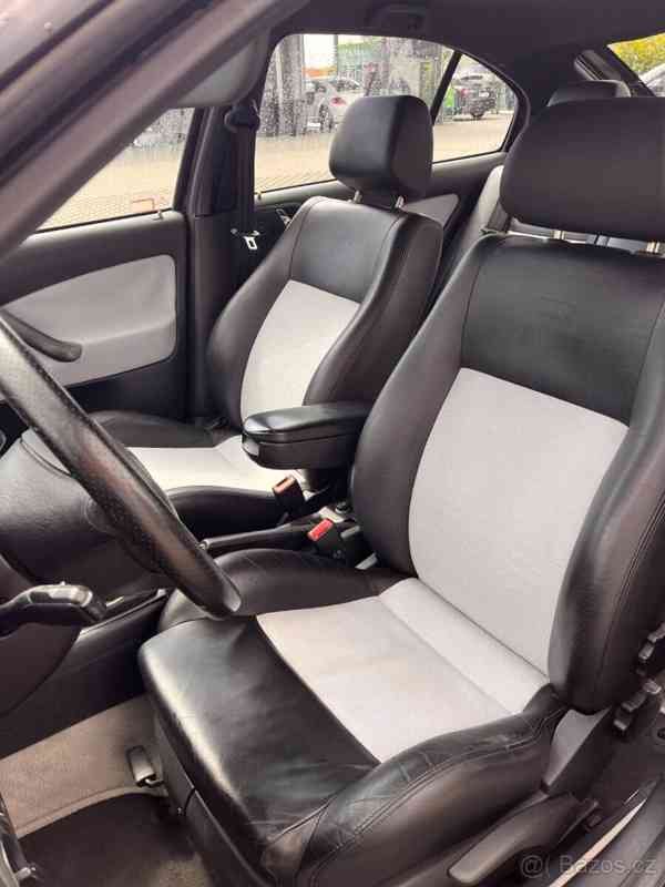 Škoda Octavia 1,8 RS - foto 15