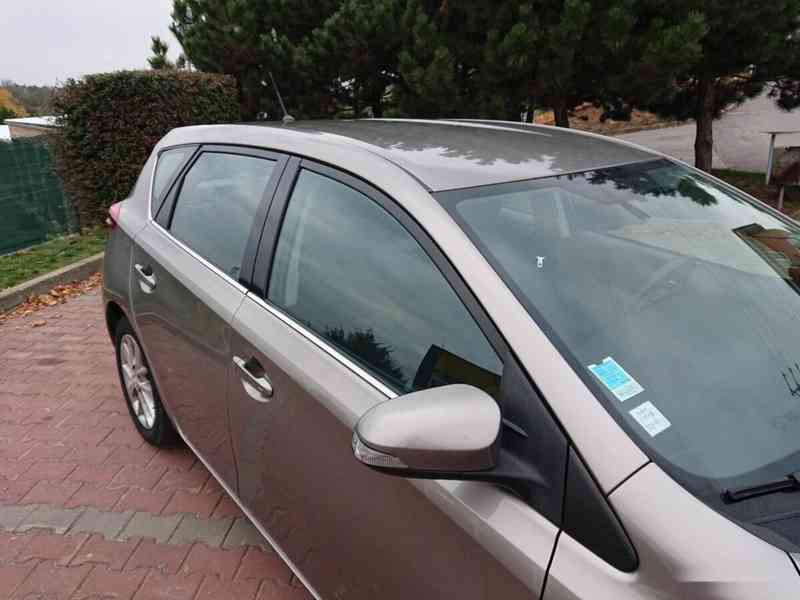 Toyota Auris 2.0 D-4D Active 12/2013 - foto 16