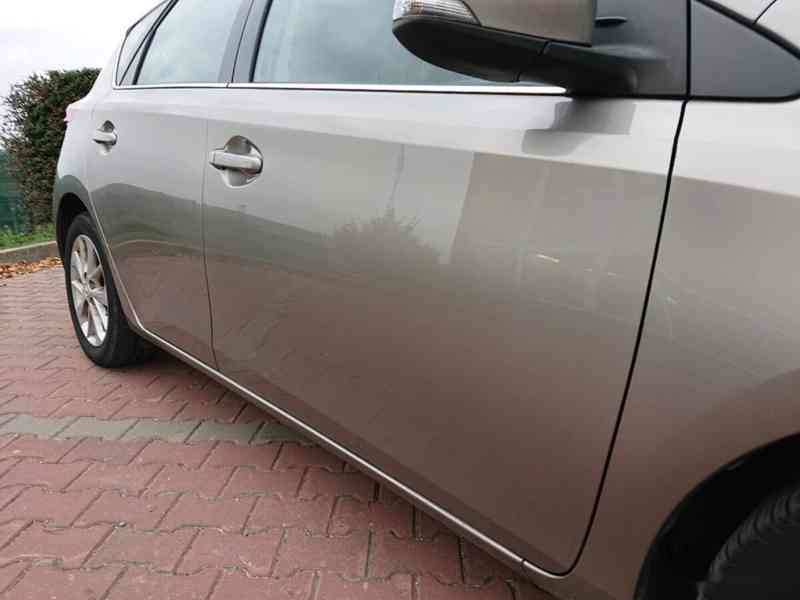 Toyota Auris 2.0 D-4D Active 12/2013 - foto 15