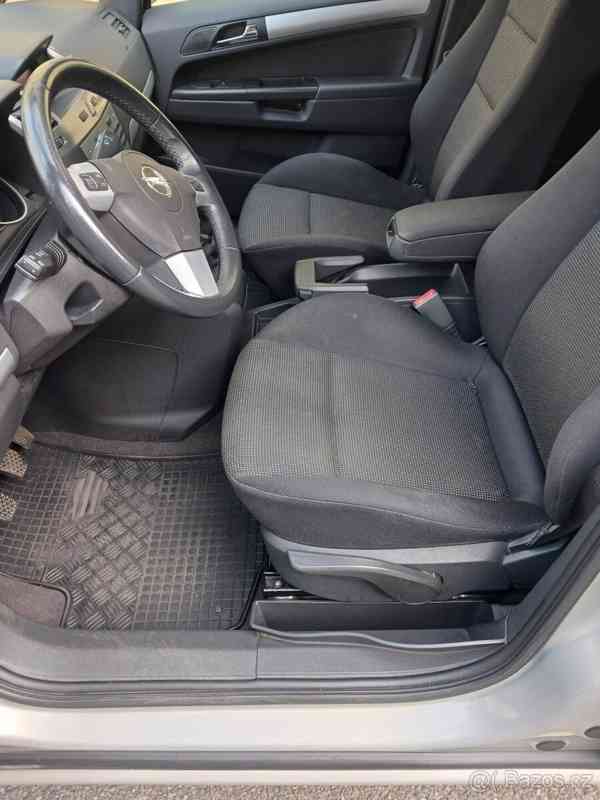 Opel Zafira 1,6 I - foto 9