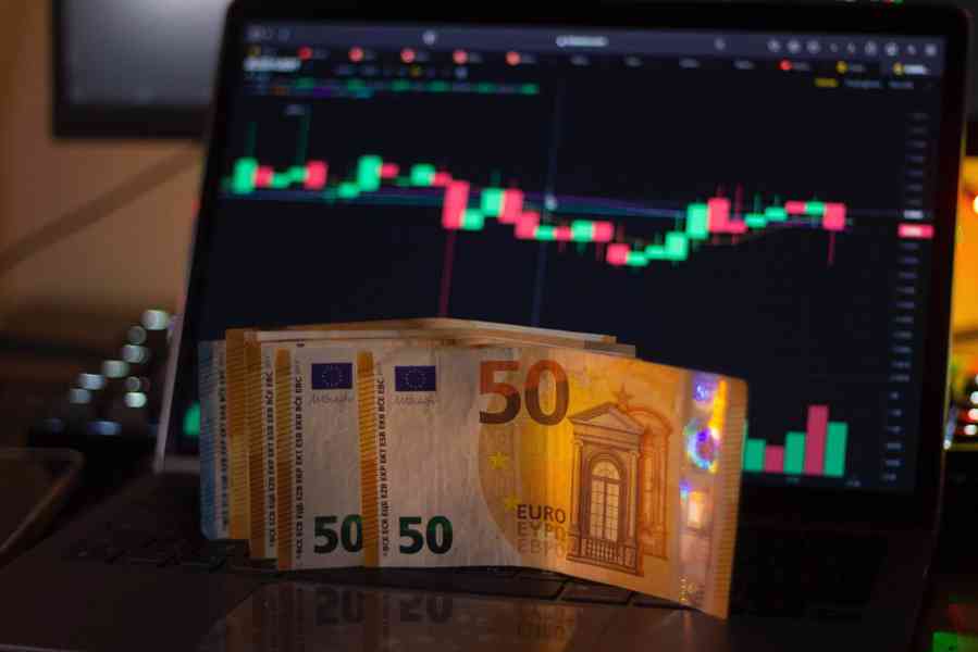 SPOLEHLIVÉ FINANČNÍ NABÍDKU