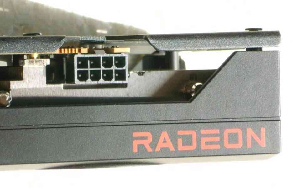 Sapphire Pulse Radeon RX 6600 XT - foto 3