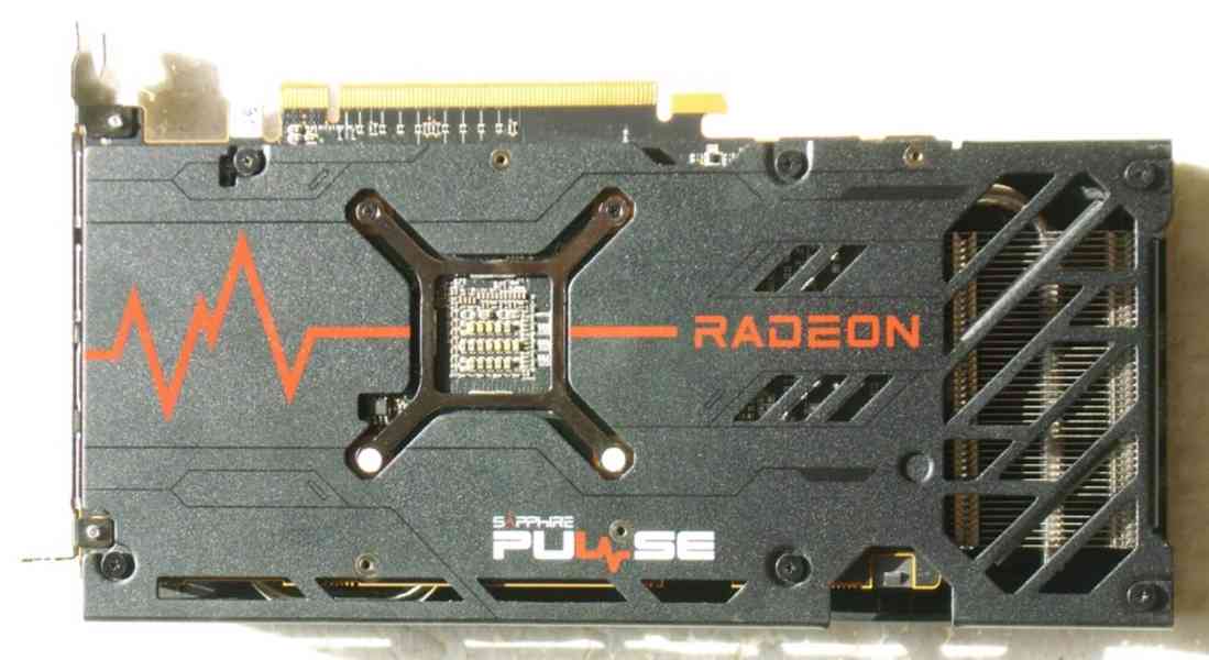 Sapphire Pulse Radeon RX 6600 XT - foto 2