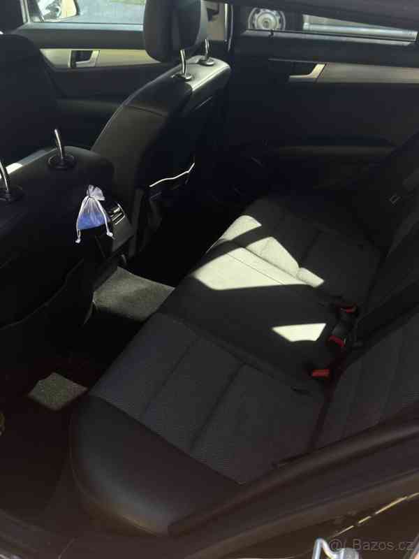 Mercedes-Benz Třídy C 2,1   W204 - foto 3