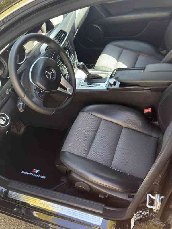 Mercedes-Benz Třídy C 2,1   W204 - foto 11