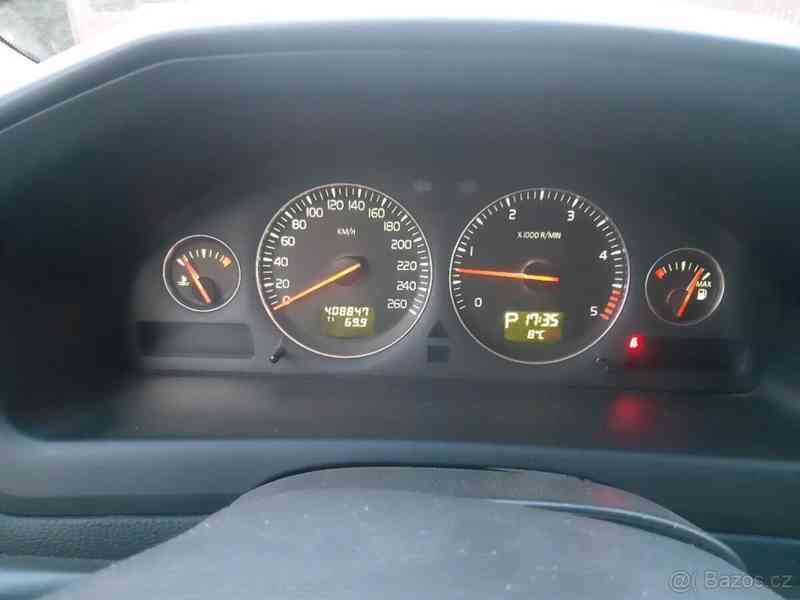 Volvo V70 2006 D5 136kw AWD - foto 4