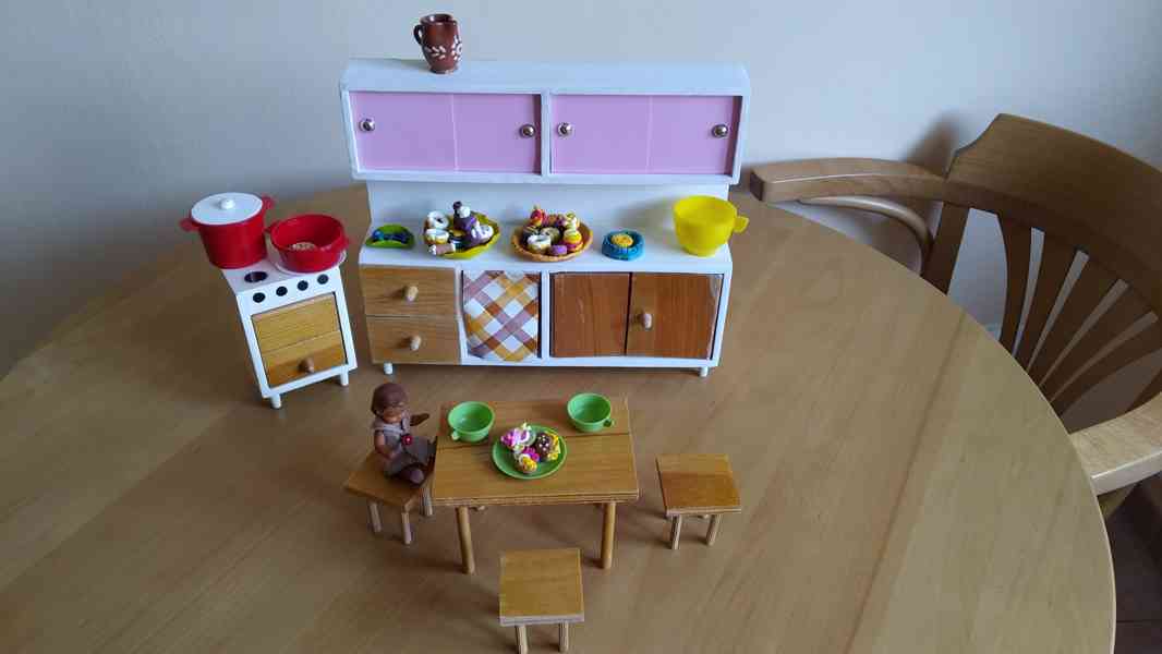 Kuchyňka pro panenky s jídlem - foto 1