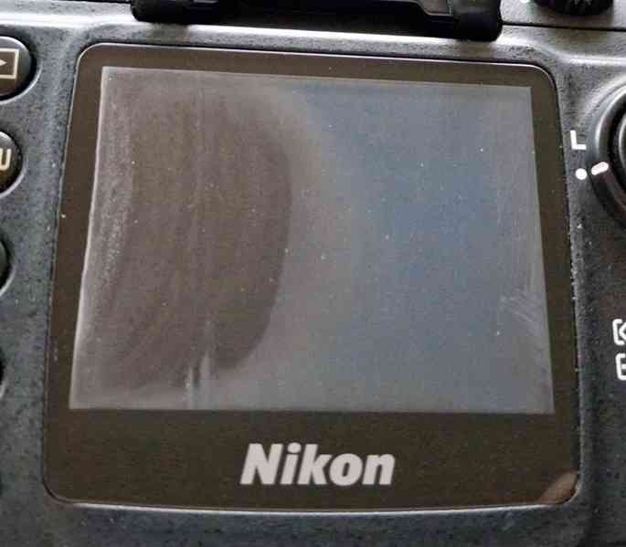 Fotoaparát Nikon D200 – tělo - foto 23