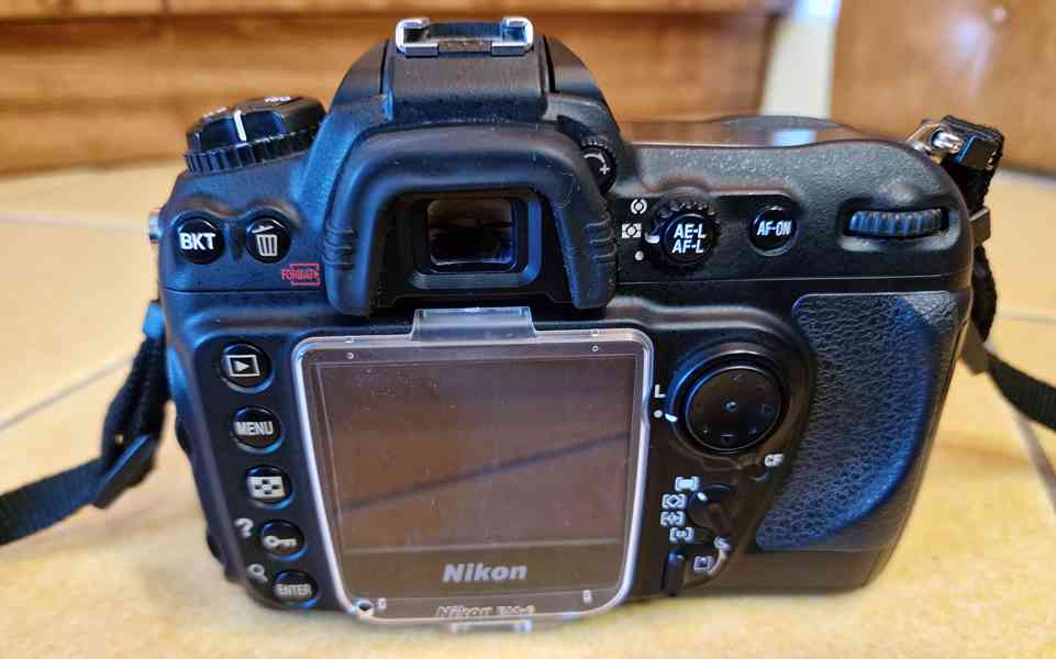 Fotoaparát Nikon D200 – tělo - foto 11