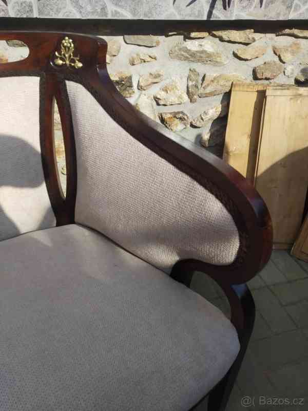 Luxusní dvoumístná sofa. - foto 6