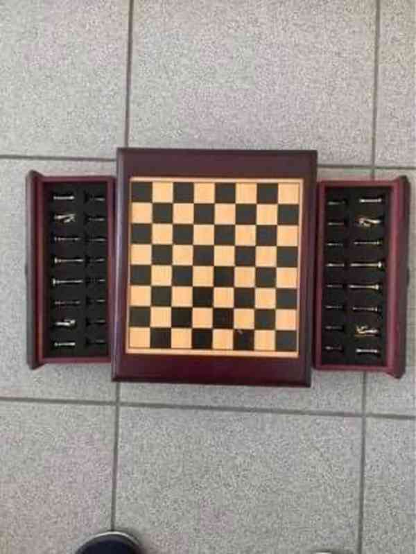 Šachy - foto 2