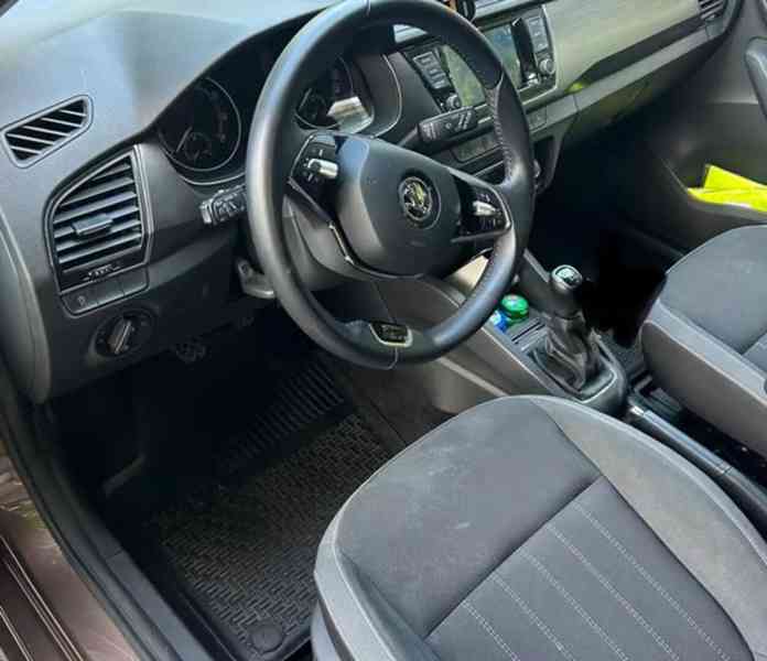Skoda Fabia 2021 - foto 2