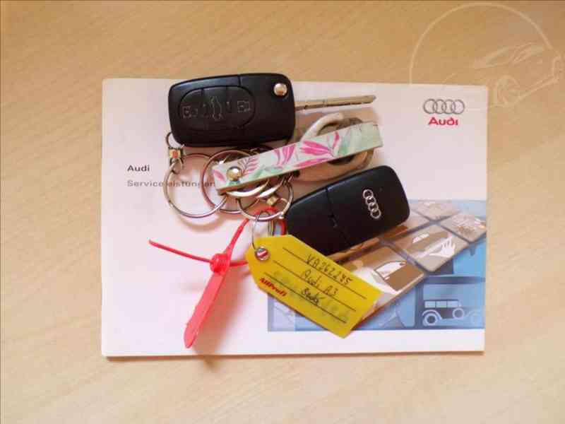 Audi A3 1,6 i DIGI.KLIMA - foto 14