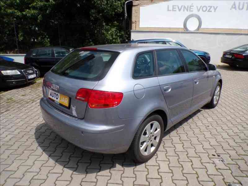 Audi A3 1,6 i DIGI.KLIMA - foto 4
