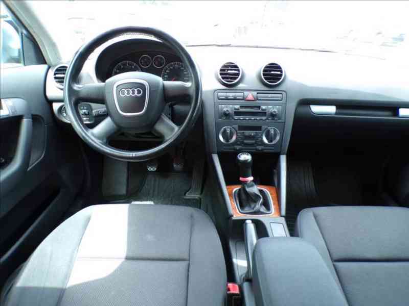 Audi A3 1,6 i DIGI.KLIMA - foto 5