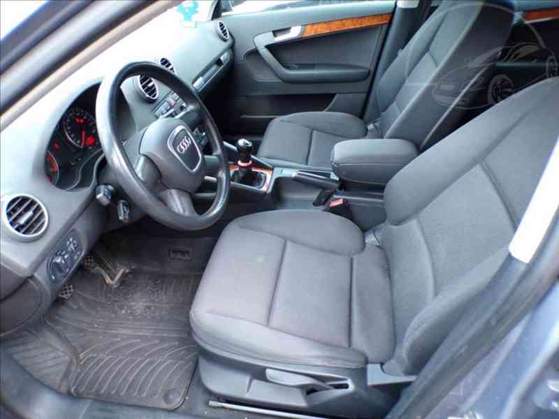 Audi A3 1,6 i DIGI.KLIMA - foto 8