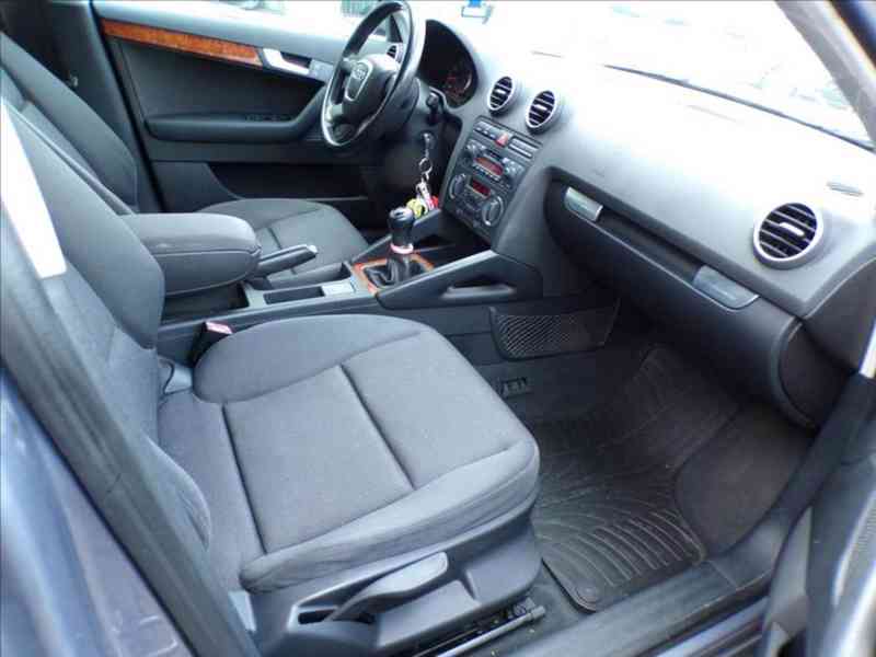 Audi A3 1,6 i DIGI.KLIMA - foto 12