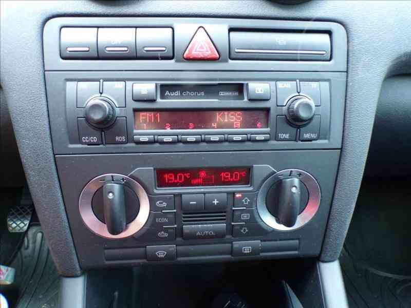 Audi A3 1,6 i DIGI.KLIMA - foto 7