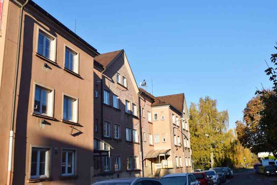 Prodej velmi pěkné garsonky v centru Trutnova - foto 3