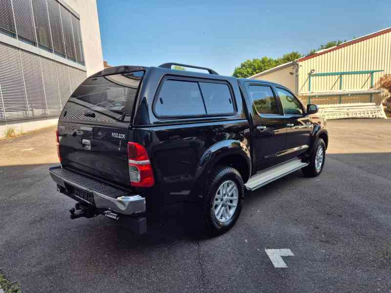 Toyota Hilux 3,0 D4D Comfort Aut. 126kw - foto 2