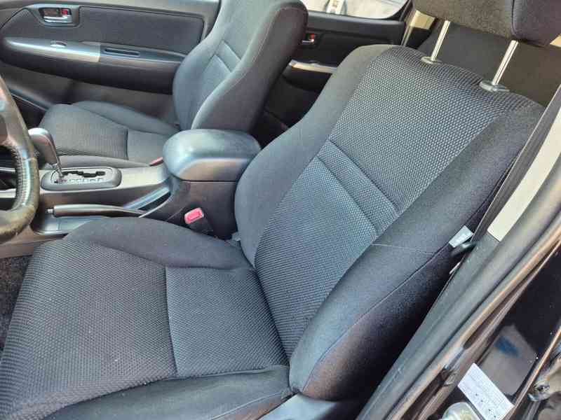 Toyota Hilux 3,0 D4D Comfort Aut. 126kw - foto 14