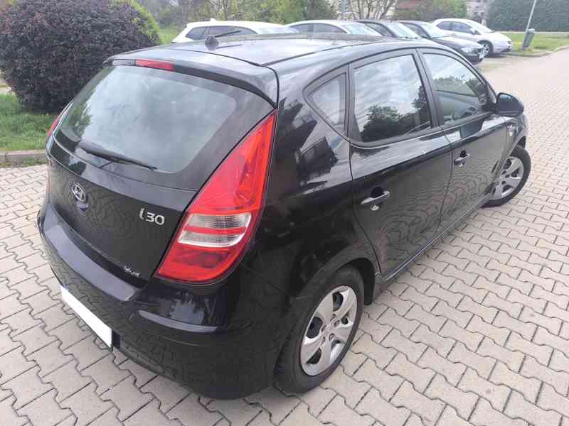 Hyundai i30 1.4 16V - foto 2