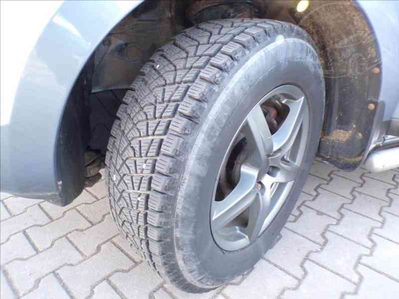 Hyundai Santa Fe 2,2 CRDi 4WD ELEGANCE,TAŽ.ZAŘ. - foto 11