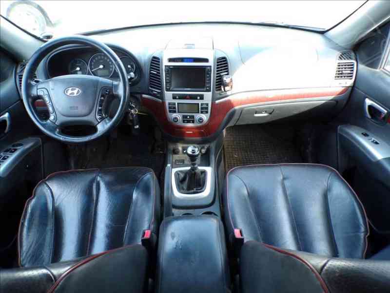 Hyundai Santa Fe 2,2 CRDi 4WD ELEGANCE,TAŽ.ZAŘ. - foto 5