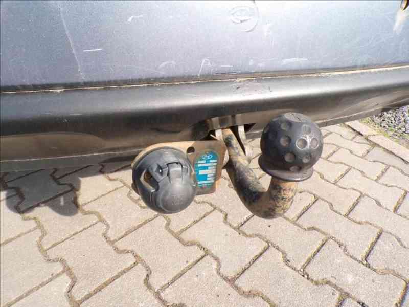 Hyundai Santa Fe 2,2 CRDi 4WD ELEGANCE,TAŽ.ZAŘ. - foto 10