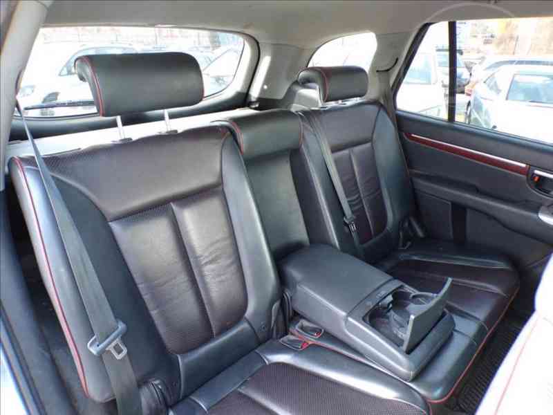 Hyundai Santa Fe 2,2 CRDi 4WD ELEGANCE,TAŽ.ZAŘ. - foto 14