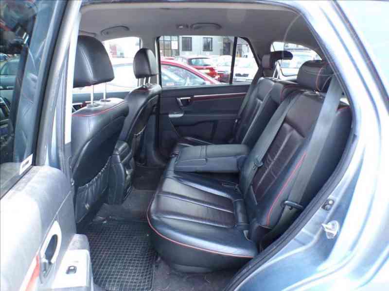 Hyundai Santa Fe 2,2 CRDi 4WD ELEGANCE,TAŽ.ZAŘ. - foto 8