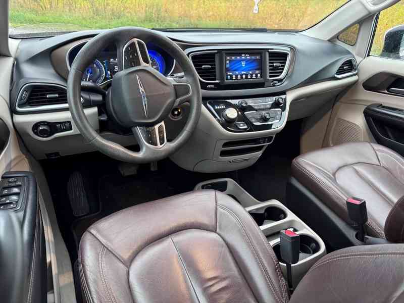 Chrysler Pacifica 3,6 Pentastar Touring 2018 DPH - foto 15